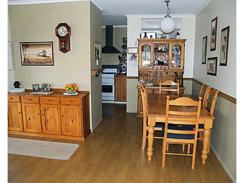 183 Pine Crescent, Esk QLD 4312