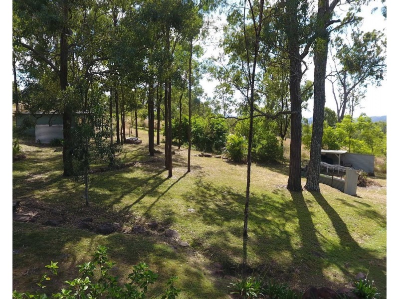 91 Lakeview Drive, Esk QLD 4312