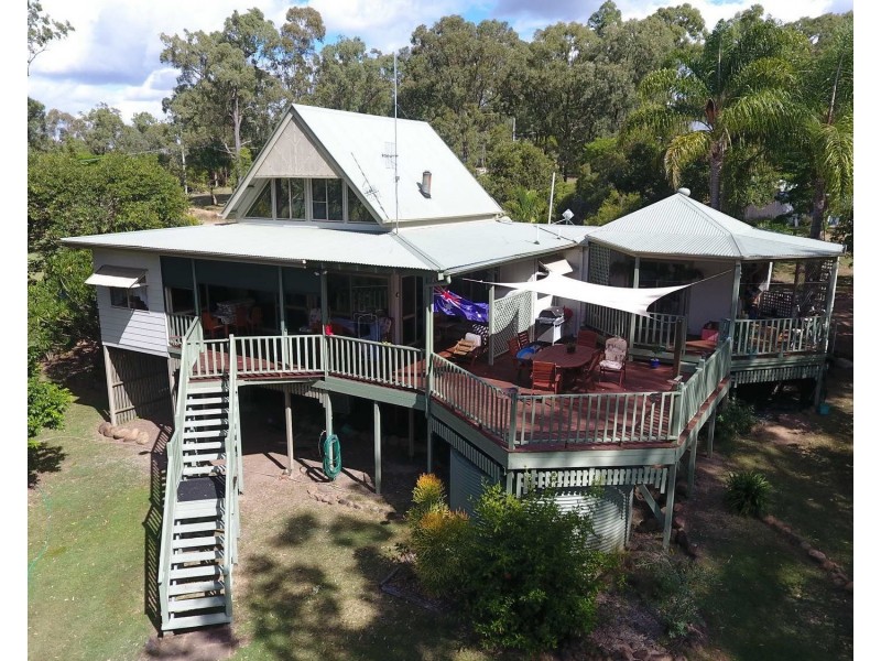 91 Lakeview Drive, Esk QLD 4312