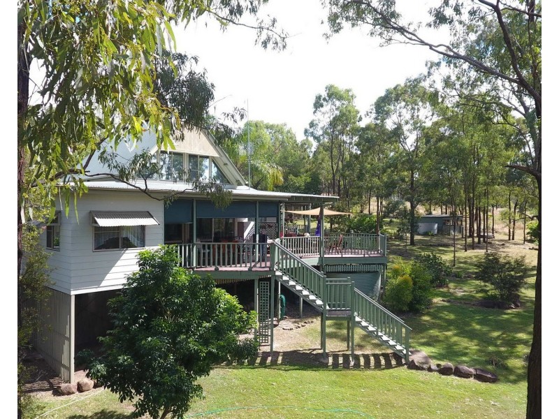 91 Lakeview Drive, Esk QLD 4312