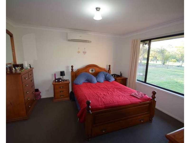 123 Cedar Avenue, Esk QLD 4312