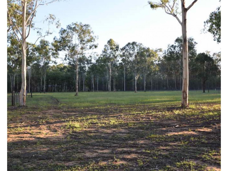 123 Cedar Avenue, Esk QLD 4312