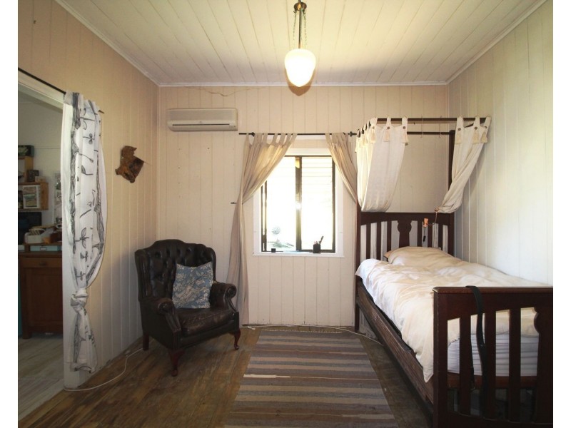 2-4 Stanley Street, Moore QLD 4306