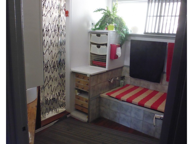 103 Highland Street, Esk QLD 4312