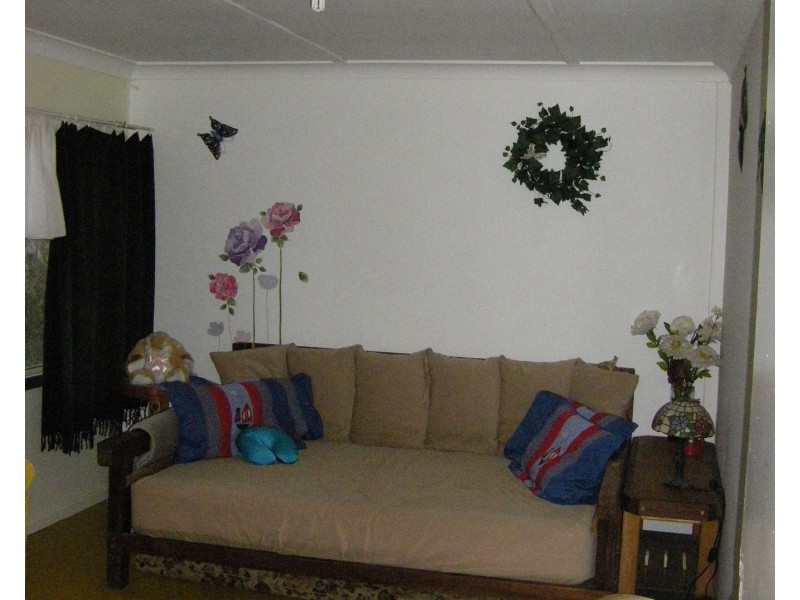 103 Highland Street, Esk QLD 4312