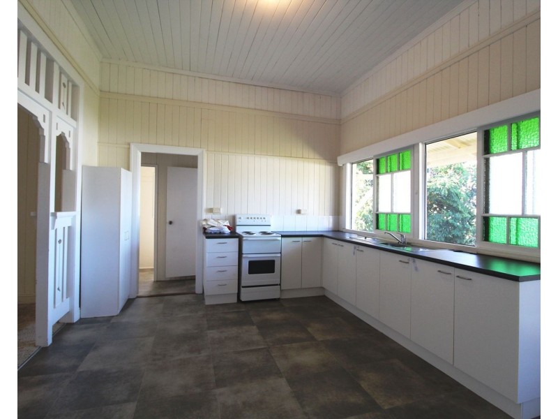 92 Eskdale Road, Toogoolawah QLD 4313