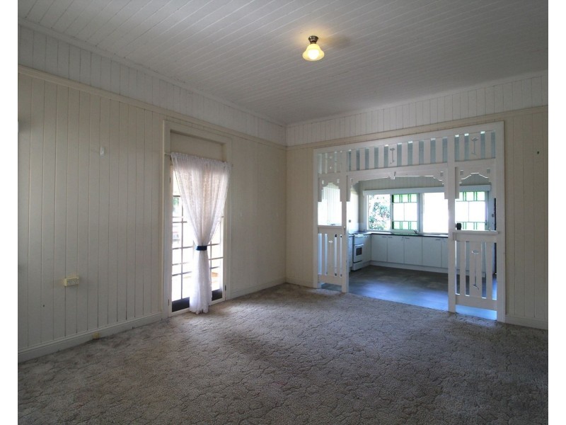 92 Eskdale Road, Toogoolawah QLD 4313