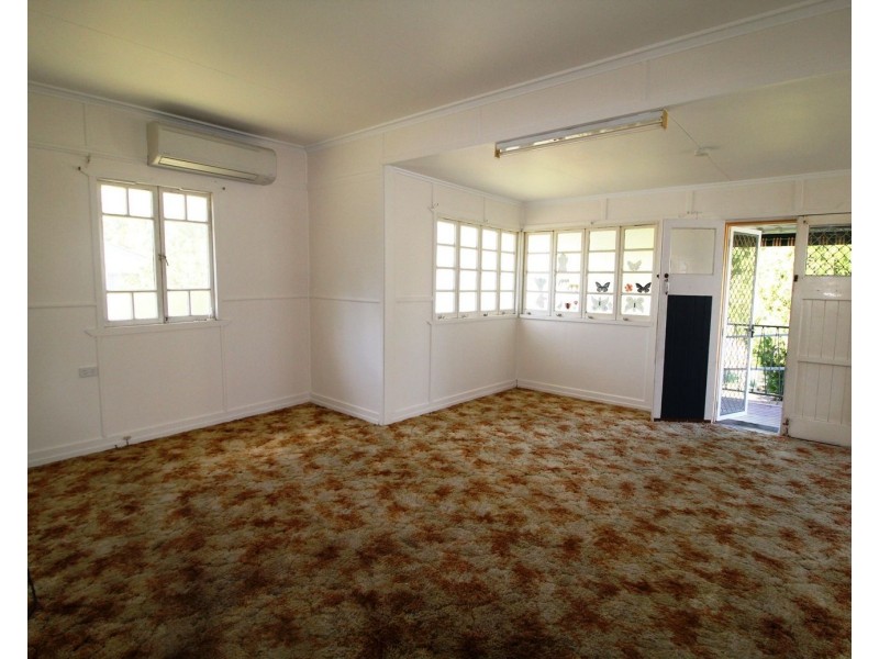 51 Charles Street, Toogoolawah QLD 4313
