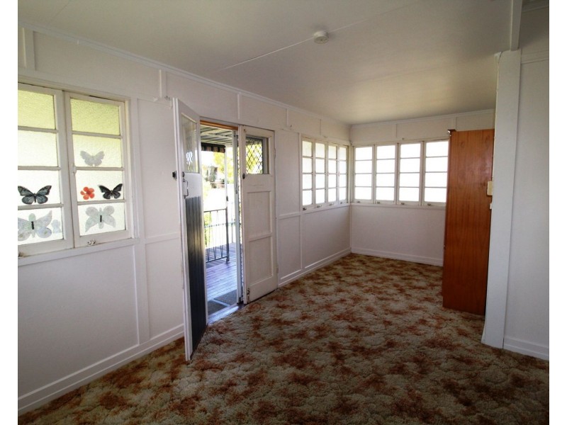 51 Charles Street, Toogoolawah QLD 4313
