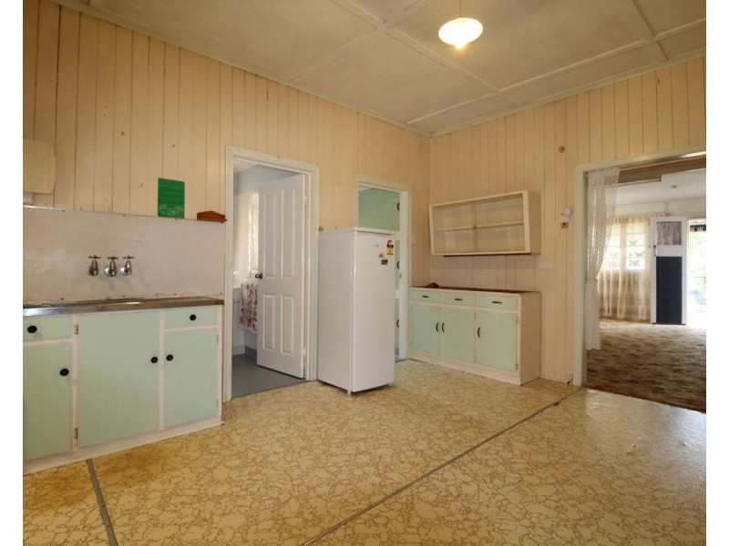 51 Charles Street, Toogoolawah QLD 4313