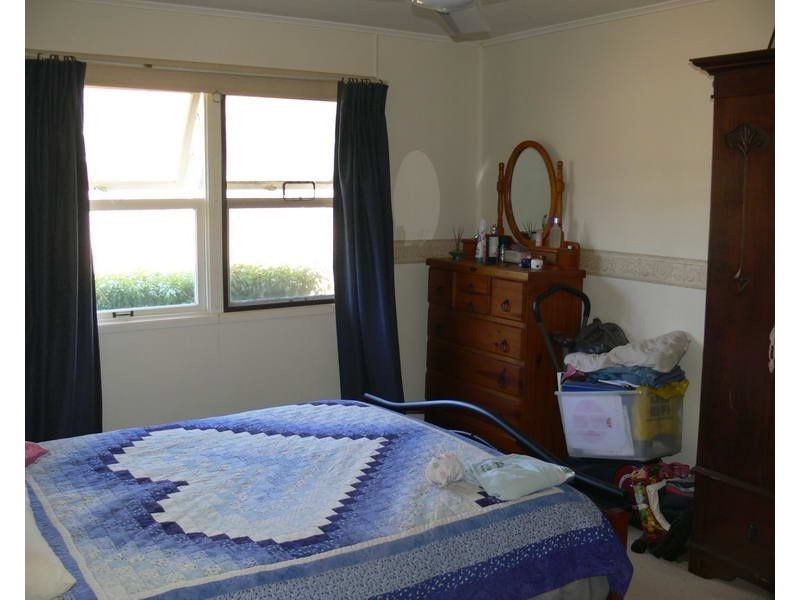 75 Middle Street, Esk QLD 4312