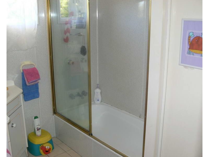 75 Middle Street, Esk QLD 4312