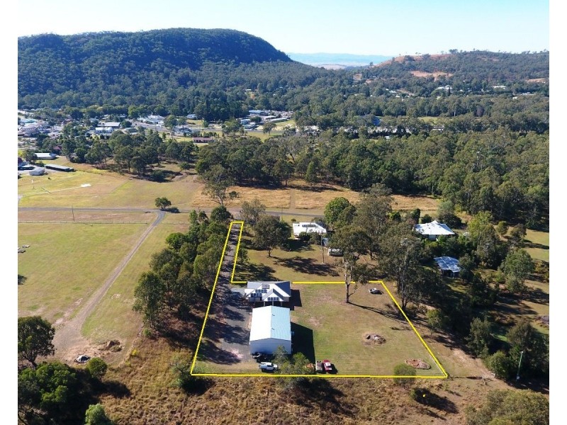 11 Wattle Street, Esk QLD 4312