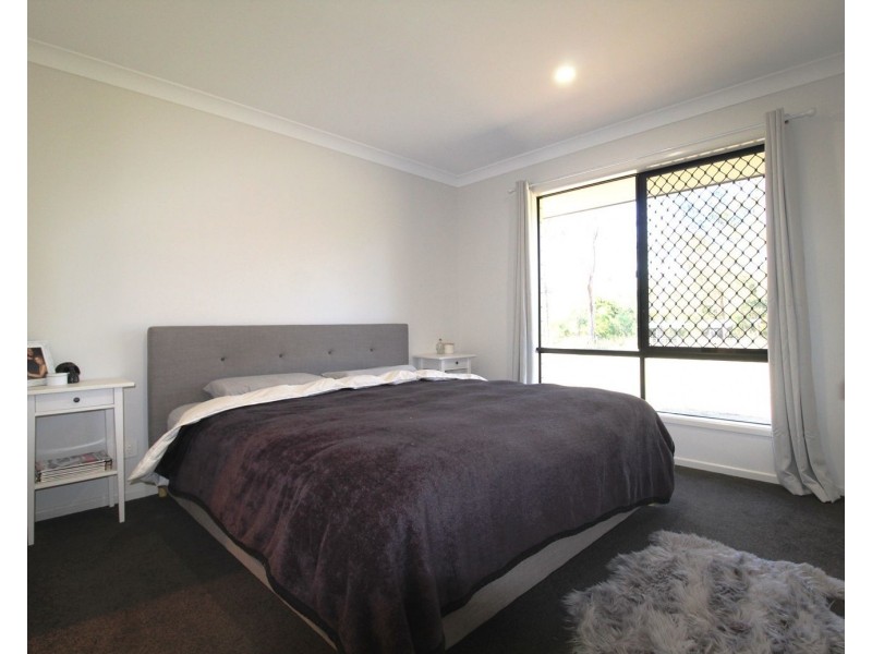11 Wattle Street, Esk QLD 4312