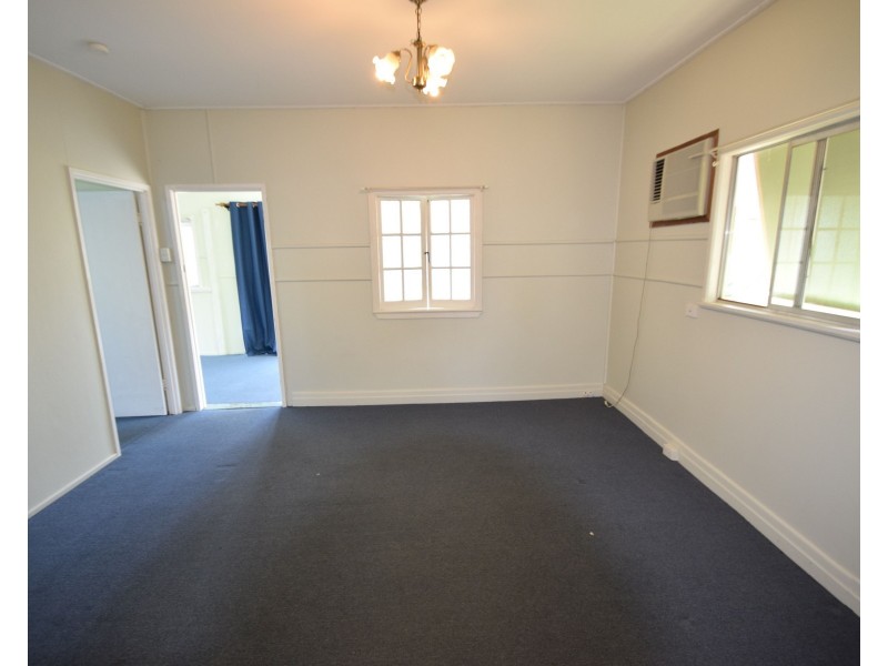 19 Mary Street, Toogoolawah QLD 4313