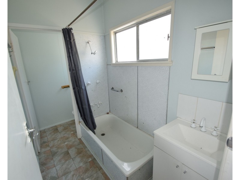 19 Mary Street, Toogoolawah QLD 4313