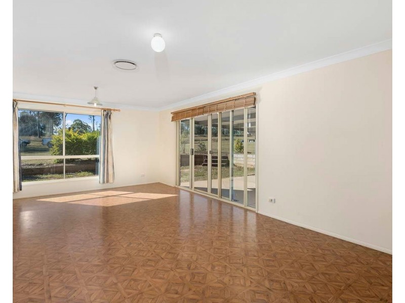 16 Gloucester Court, Mount Hallen QLD 4312