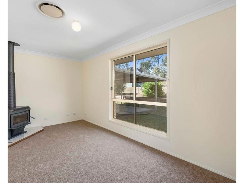 16 Gloucester Court, Mount Hallen QLD 4312