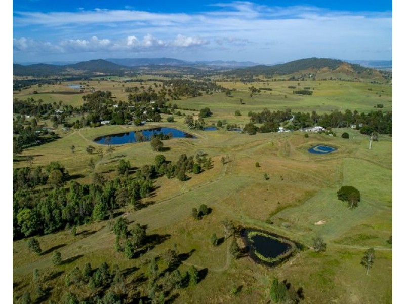 40 Traves Road, Sandy Creek QLD 4515