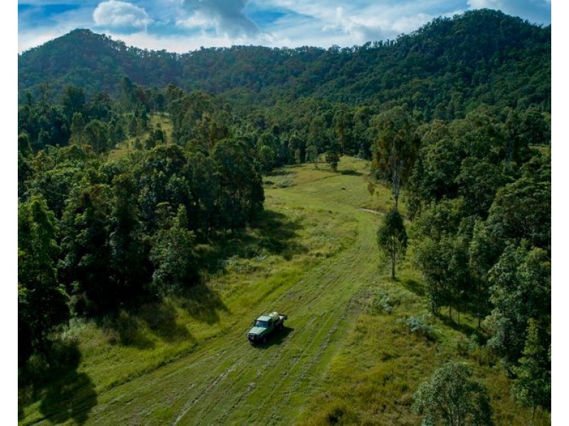 40 Traves Road, Sandy Creek QLD 4515