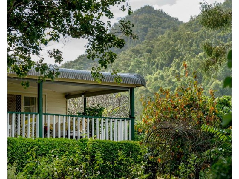 40 Traves Road, Sandy Creek QLD 4515