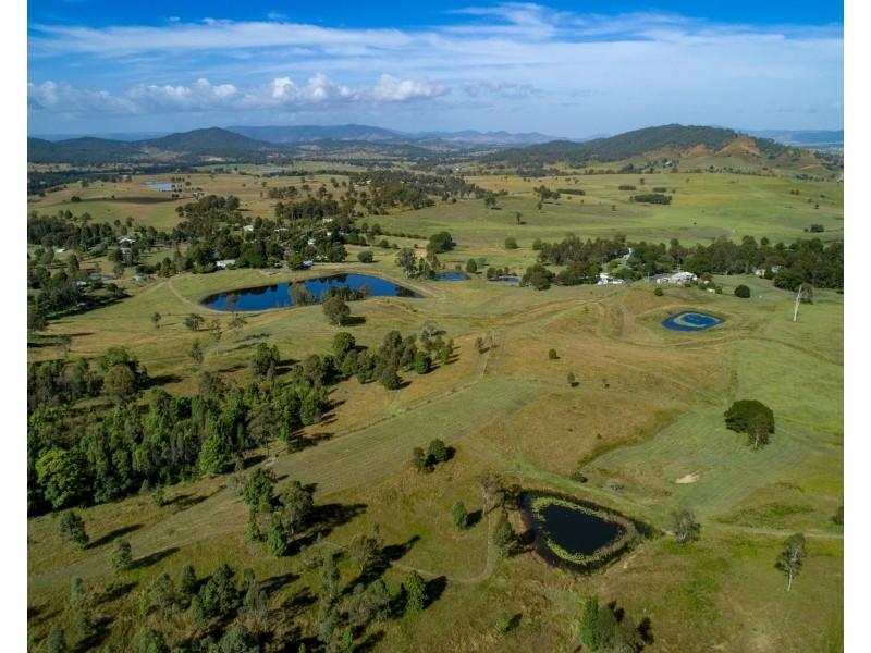 40 Traves Road, Sandy Creek QLD 4515