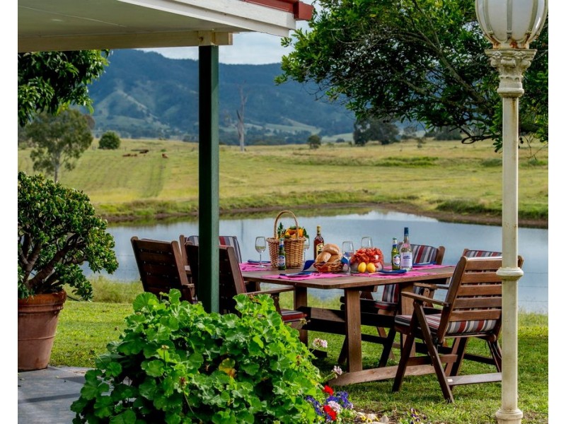 40 Traves Road, Sandy Creek QLD 4515