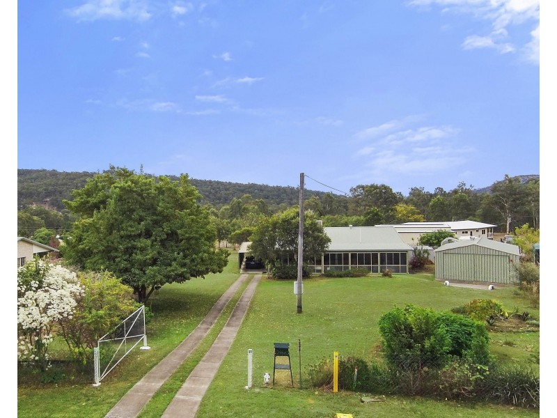 27 Brough Court, Esk QLD 4312