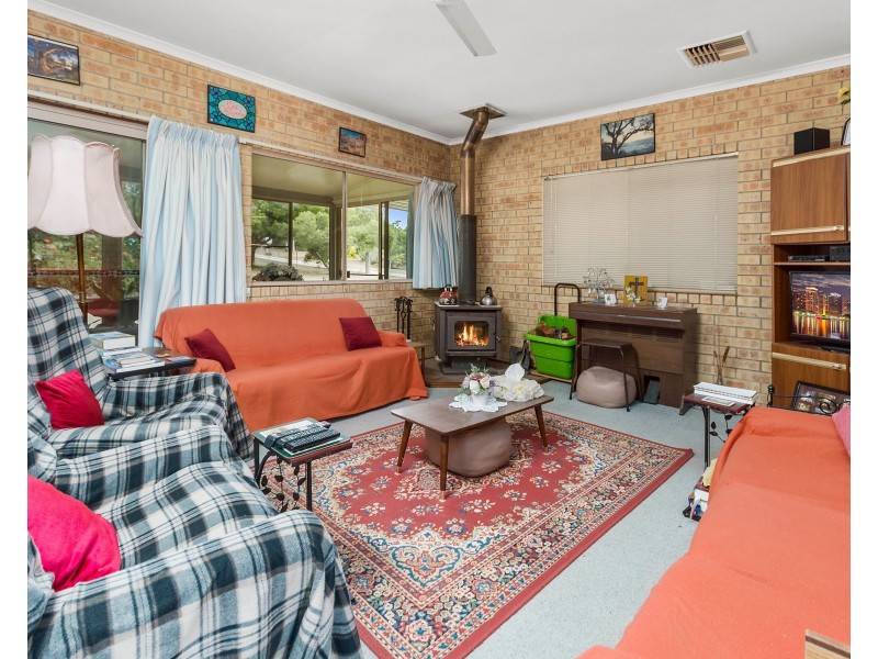 27 Brough Court, Esk QLD 4312