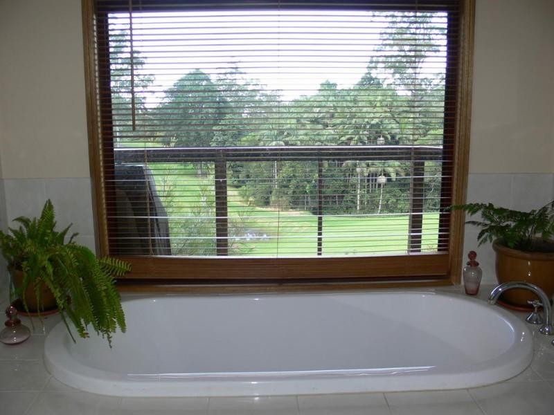 Ravensbourne QLD 4352