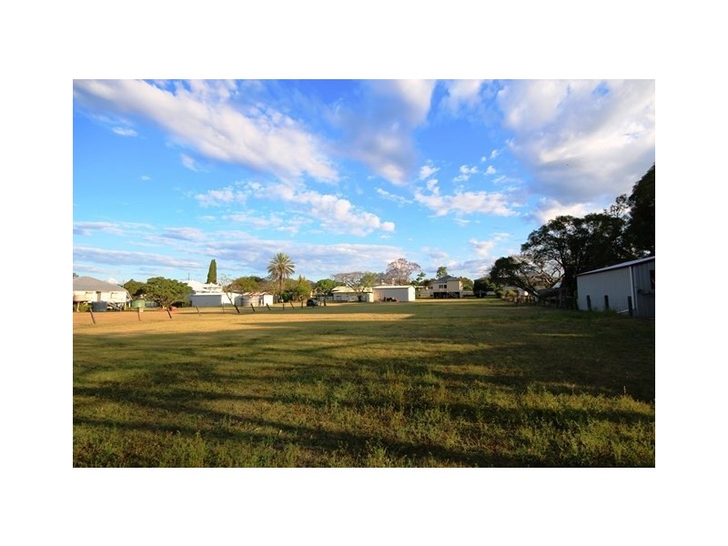26 Eskdale Road, Toogoolawah QLD 4313