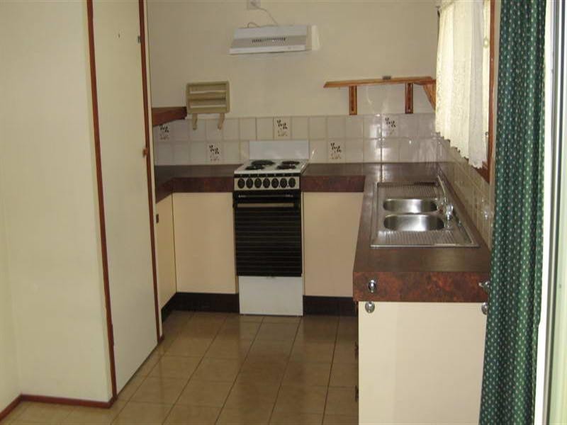 8 Elizabeth Street, Esk QLD 4312