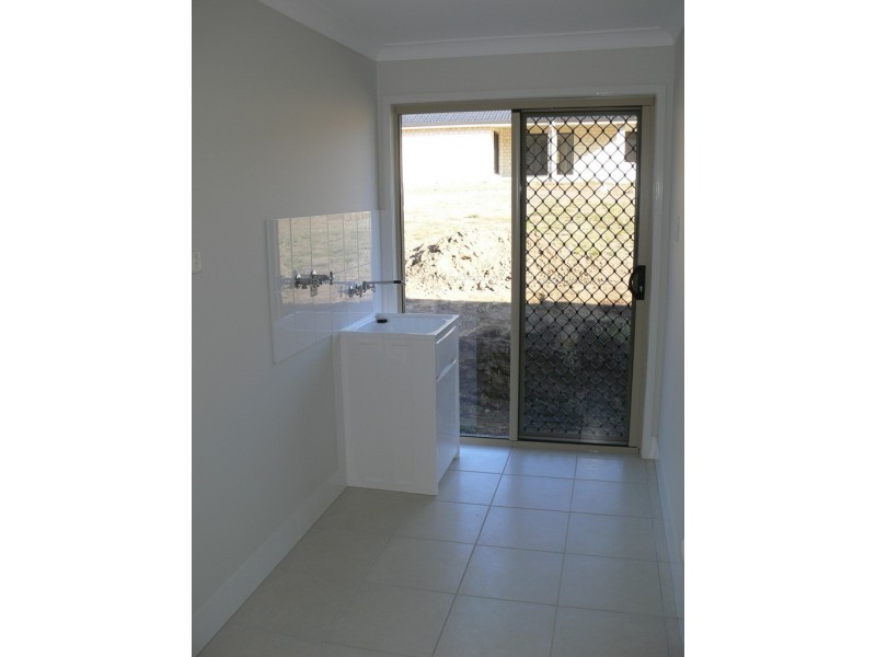 7 Jelica Place, Esk QLD 4312