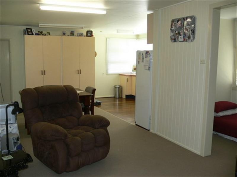 1/17 Barbour Street, Esk QLD 4312