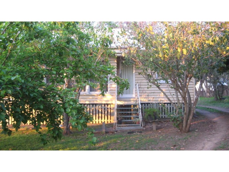 8 Kelly Court, Esk QLD 4312