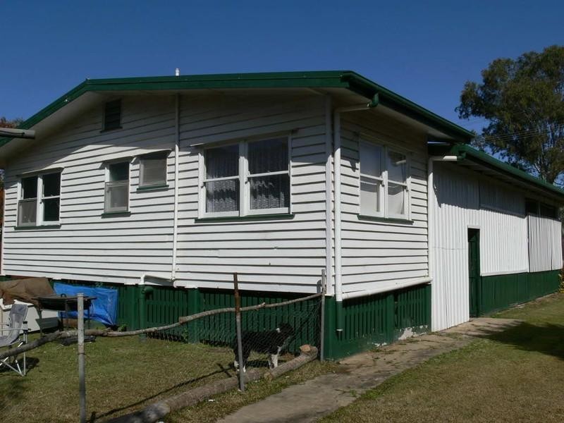 31 Adelaide Street, Esk QLD 4312