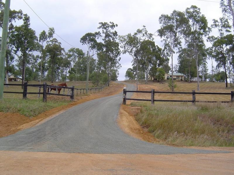 26 Nottingham Drive, Esk QLD 4312