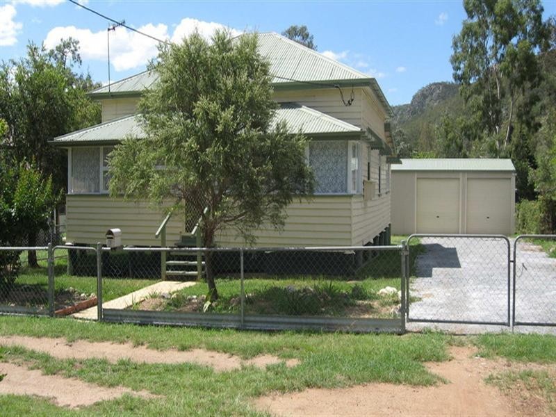7 Mary Street, Esk QLD 4312