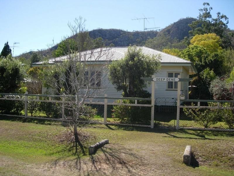 23 Russell Street, Esk QLD 4312