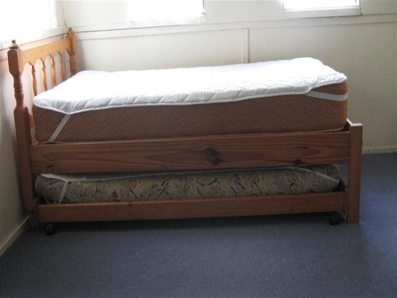 8 Second Avenue, Somerset Dam QLD 4312