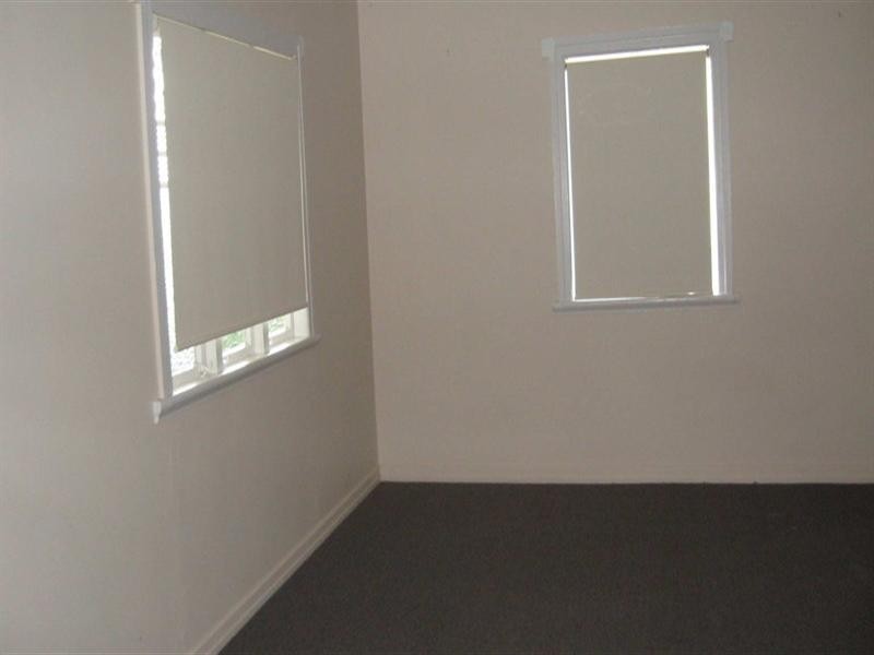 24 Short Street, Esk QLD 4312