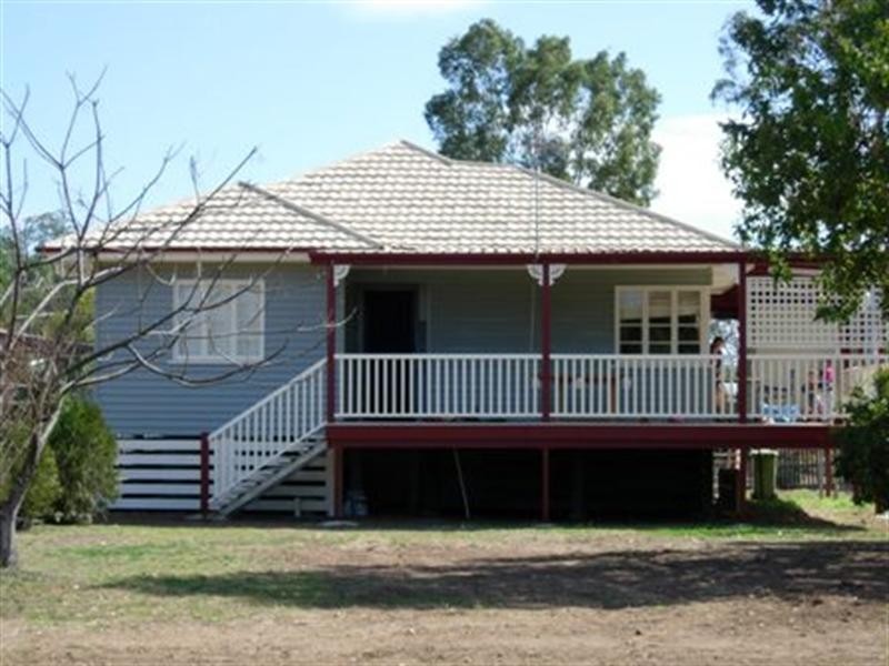 2 Rashford Street, Esk QLD 4312