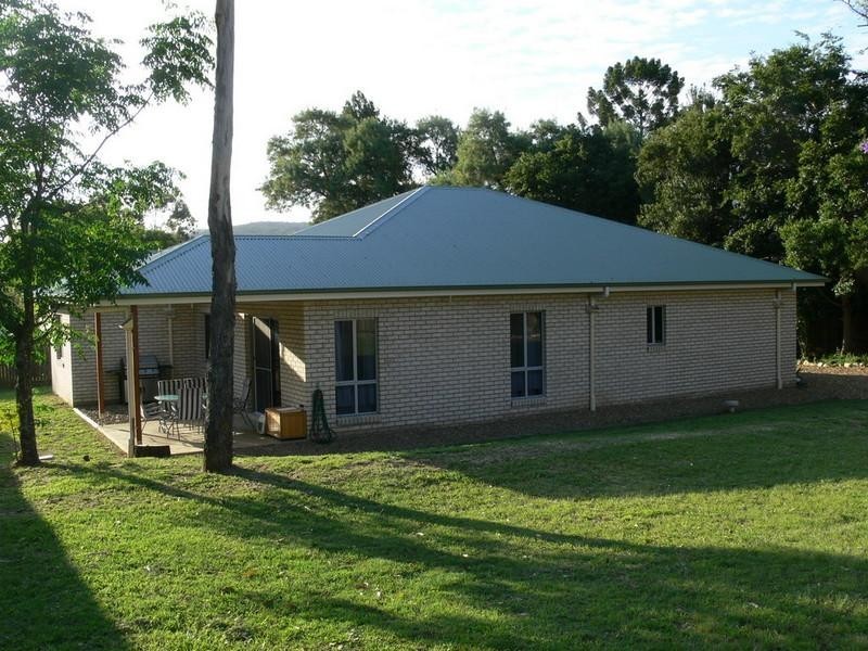 78 Middle Street, Esk QLD 4312