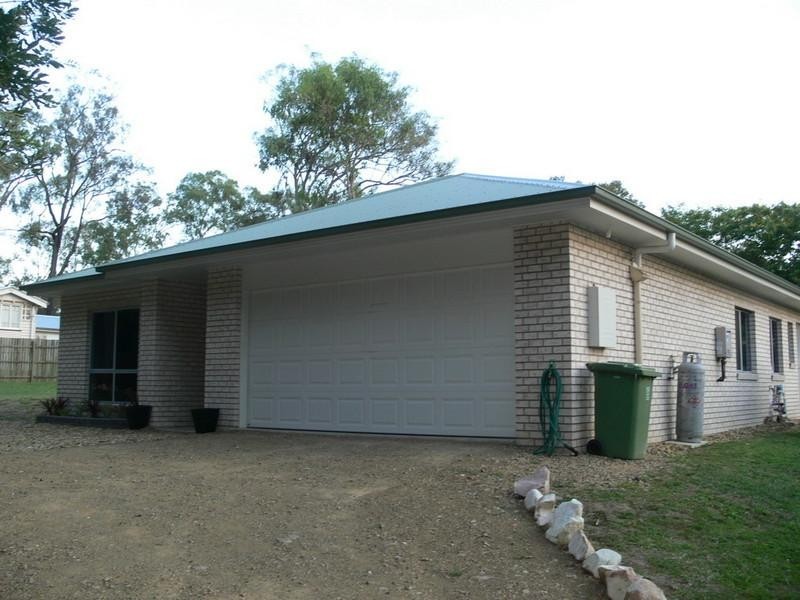 78 Middle Street, Esk QLD 4312