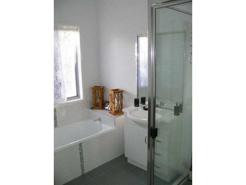 78 Middle Street, Esk QLD 4312