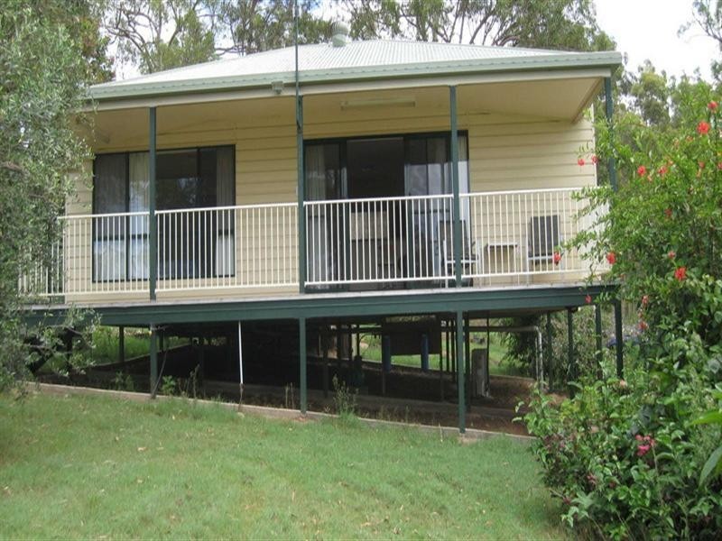 9 Crest Court, Esk QLD 4312
