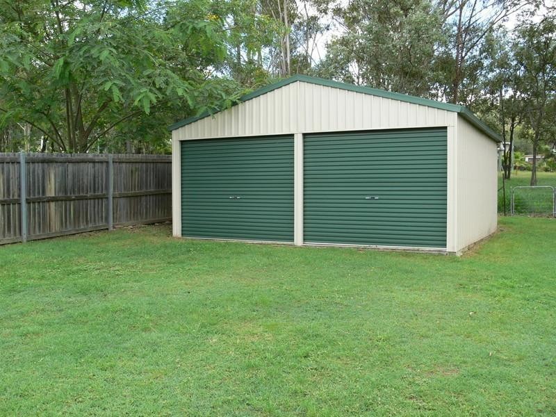 5 Down Street, Esk QLD 4312