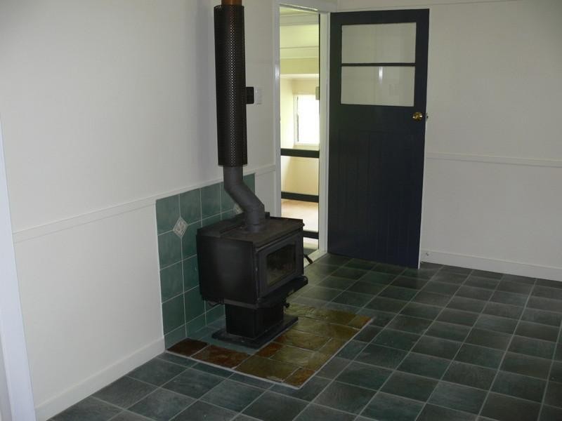 5 Down Street, Esk QLD 4312