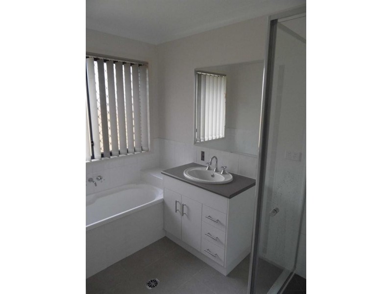 35 Middle Street, Esk QLD 4312