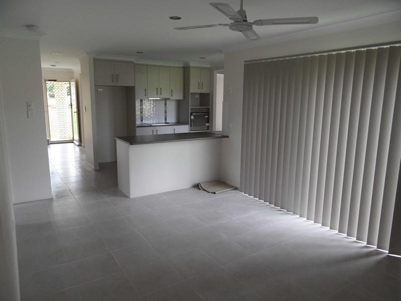 35 Middle Street, Esk QLD 4312